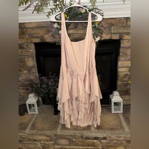 Isaac Mizrahi peach ruffled dress. No stains, tears, or rips.